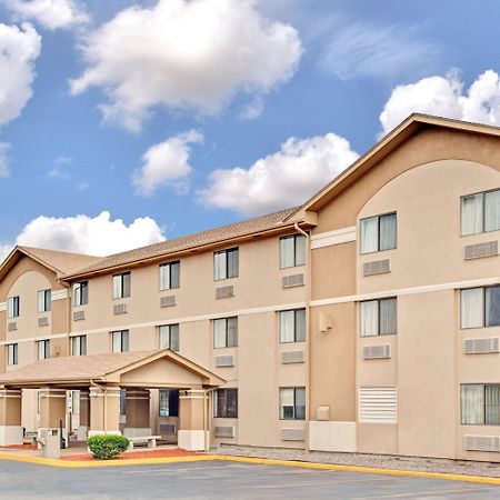 Super 8 By Wyndham Mokena/Frankfort /I-80 Екстериор снимка