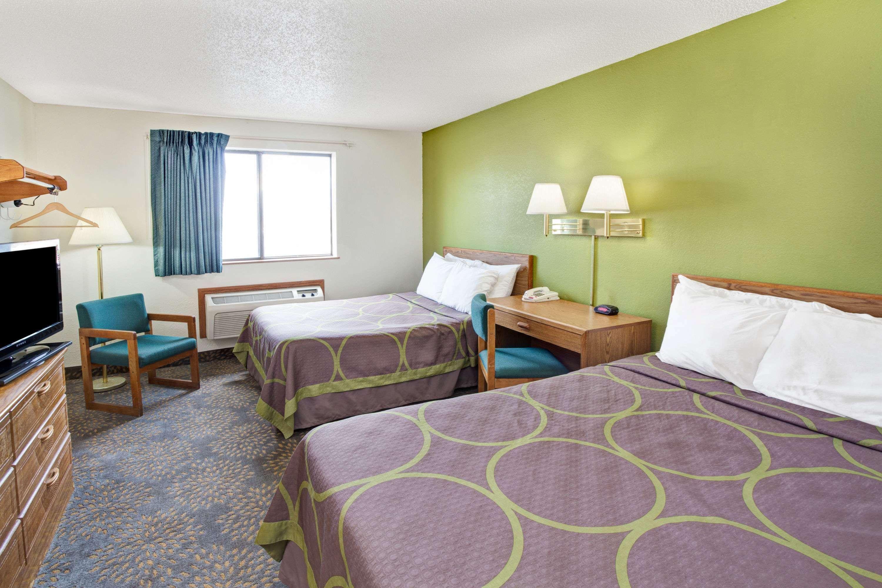 Super 8 By Wyndham Mokena/Frankfort /I-80 Екстериор снимка